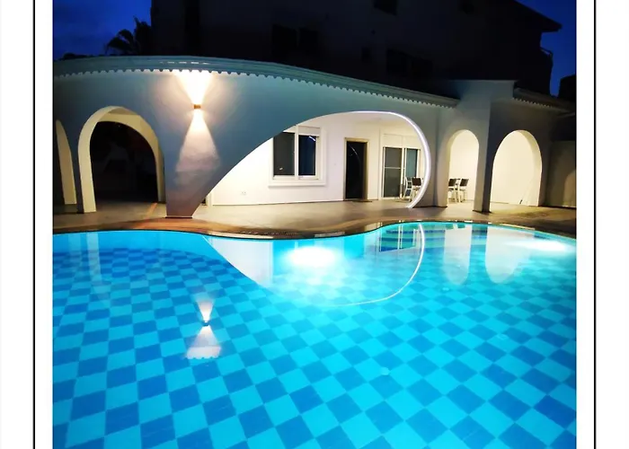 Exclusive With Private Pool, Bbq, And Elegant Design *