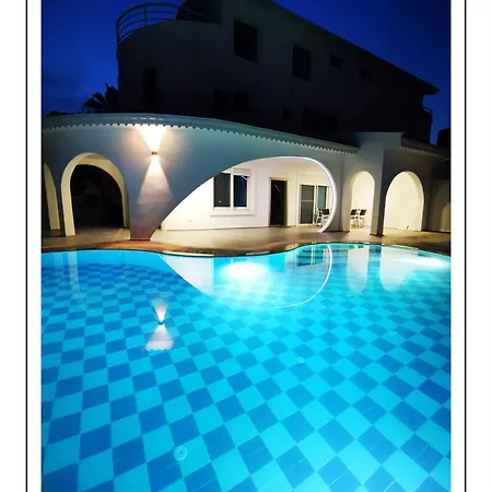 Exclusive With Private Pool, Bbq, And Elegant Design *