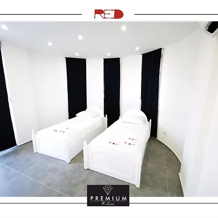 Exclusive With Private Pool, Bbq, And Elegant Design *